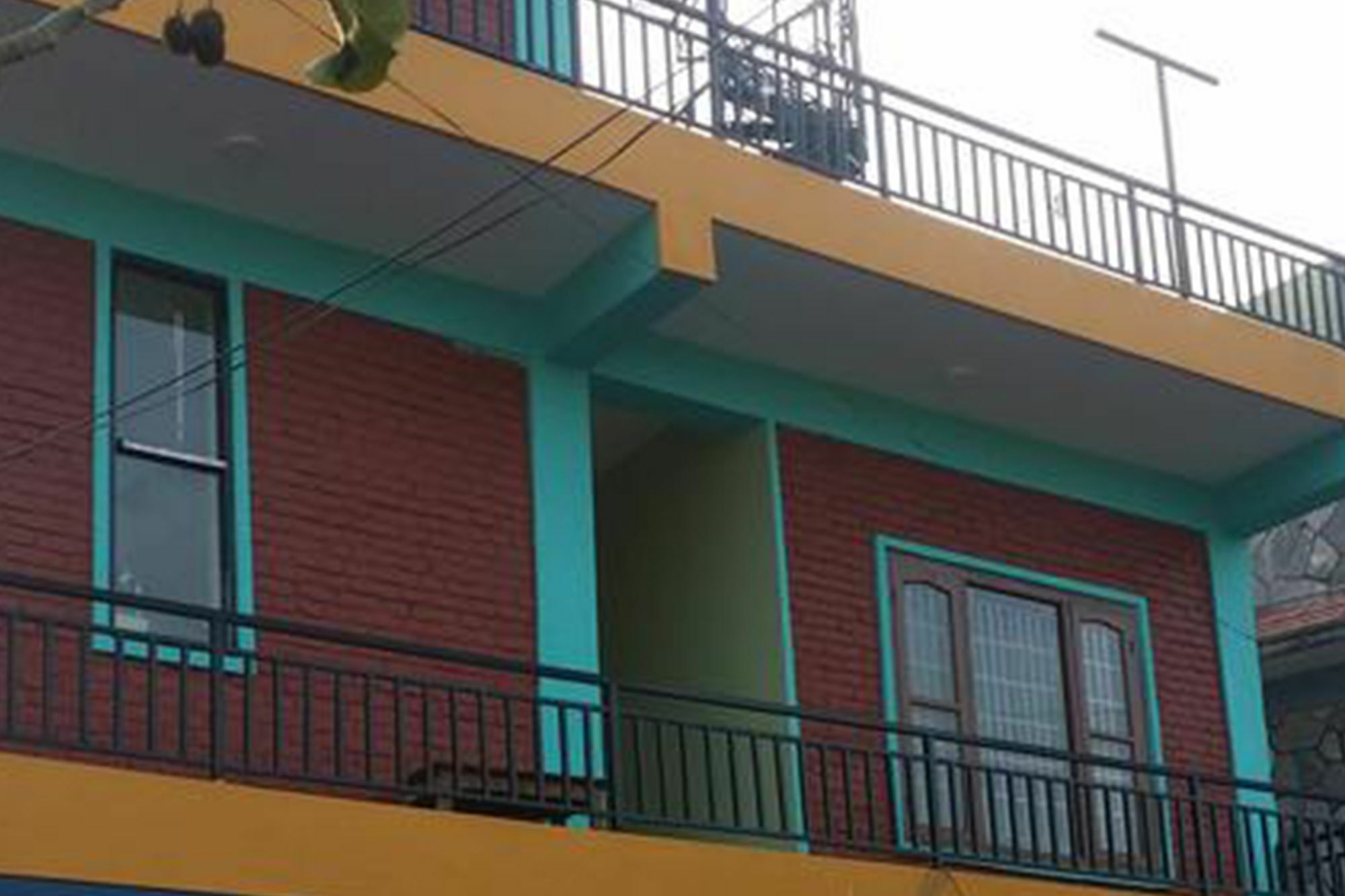Harry Guest House & Restaurant Pokhara Buitenkant foto